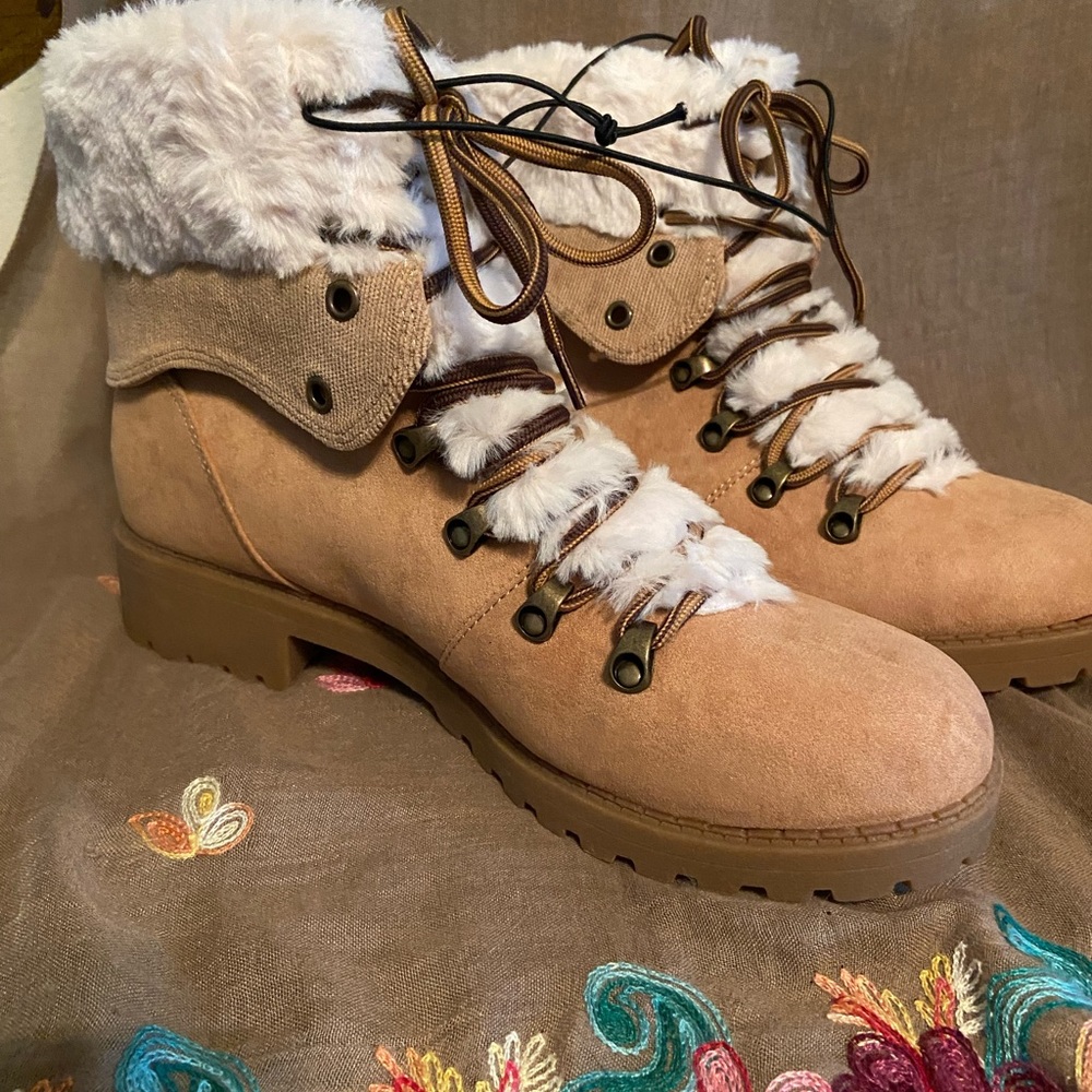 pop Kraft new  Womens hiking boots . New